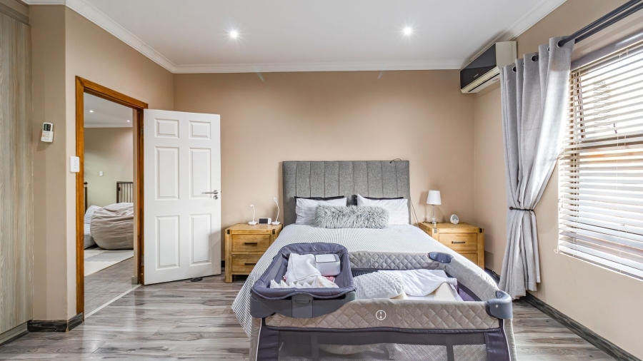 4 Bedroom Property for Sale in Boschdal North West